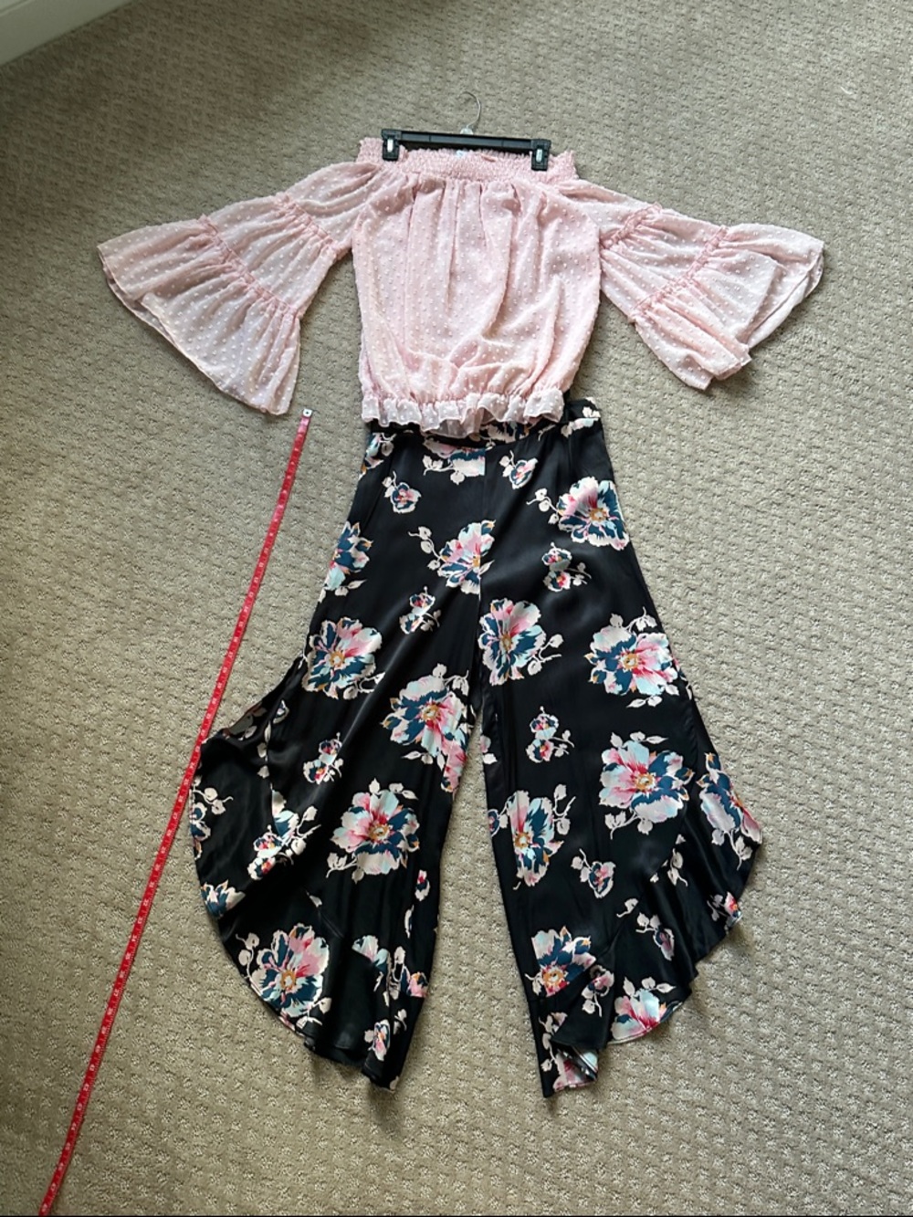 Anthropologie pants with pink top. SUPER OUTFIT!